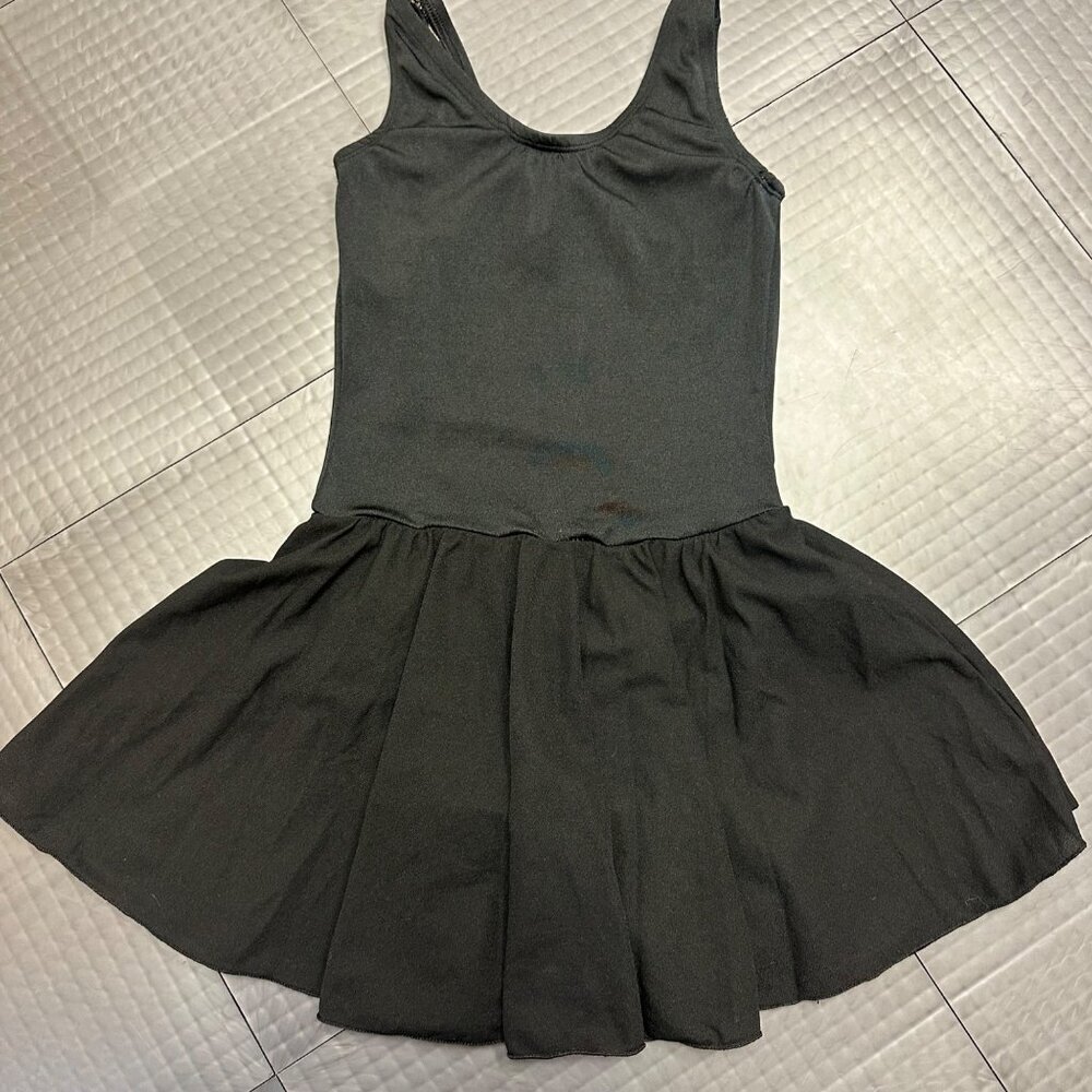 CURTAIN CALL COSTUME BLACK LEOTARD WITH SKIRT ATTACHED CHILD MEDIUM